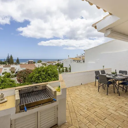 Сasa de vacaciones Coolhousesalgarve Luz, 3 Bed Linked House, Pool, Superb Panoramic Sea View, Casa Buganvilias