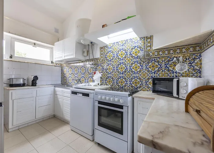 Сasa de vacaciones Coolhousesalgarve Luz, 3 Bed Linked House, Pool, Superb Panoramic Sea View, Casa Buganvílias