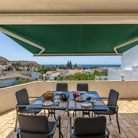Coolhousesalgarve Luz, 3 Bed Linked House, Pool, Superb Panoramic Sea View, Casa Buganvilias Holiday home *