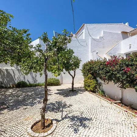 Holiday home Coolhousesalgarve Luz, 3 Bed Linked House, Pool, Superb Panoramic Sea View, Casa Buganvilias *