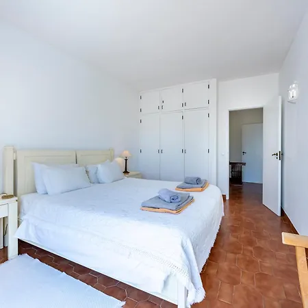 Coolhousesalgarve Luz, 3 Bed Linked House, Pool, Superb Panoramic Sea View, Casa Buganvilias *