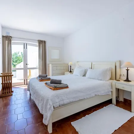 Coolhousesalgarve Luz, 3 Bed Linked House, Pool, Superb Panoramic Sea View, Casa Buganvilias