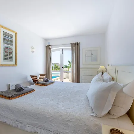 Coolhousesalgarve Luz, 3 Bed Linked House, Pool, Superb Panoramic Sea View, Casa Buganvilias Holiday home *