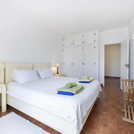 Coolhousesalgarve Luz, 3 Bed Linked House, Pool, Superb Panoramic Sea View, Casa Buganvilias Dom wakacyjny *