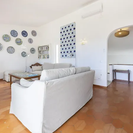 Vakantiehuis Coolhousesalgarve Luz, 3 Bed Linked House, Pool, Superb Panoramic Sea View, Casa Buganvilias Luz